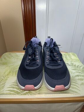 Skechers Navy Sneakers with Light Pink Accents